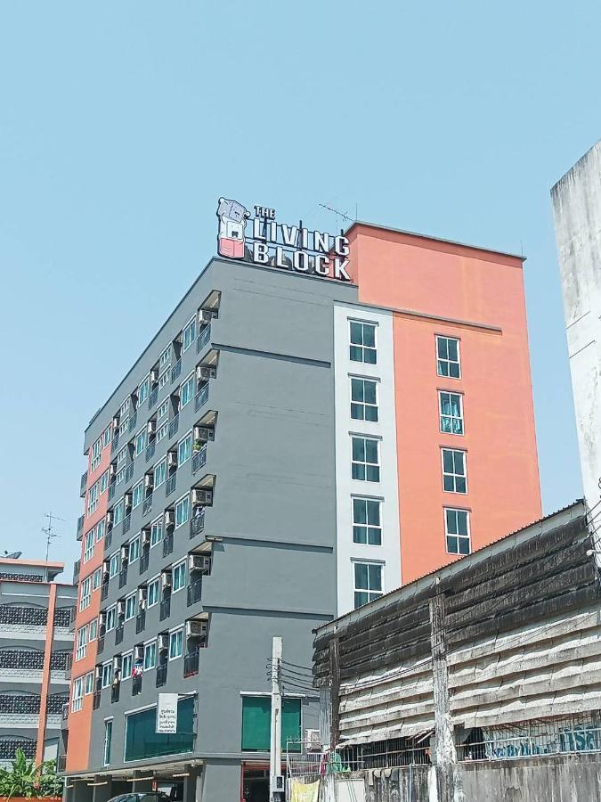The Living Block Hotel Bangkok Ngoại thất bức ảnh