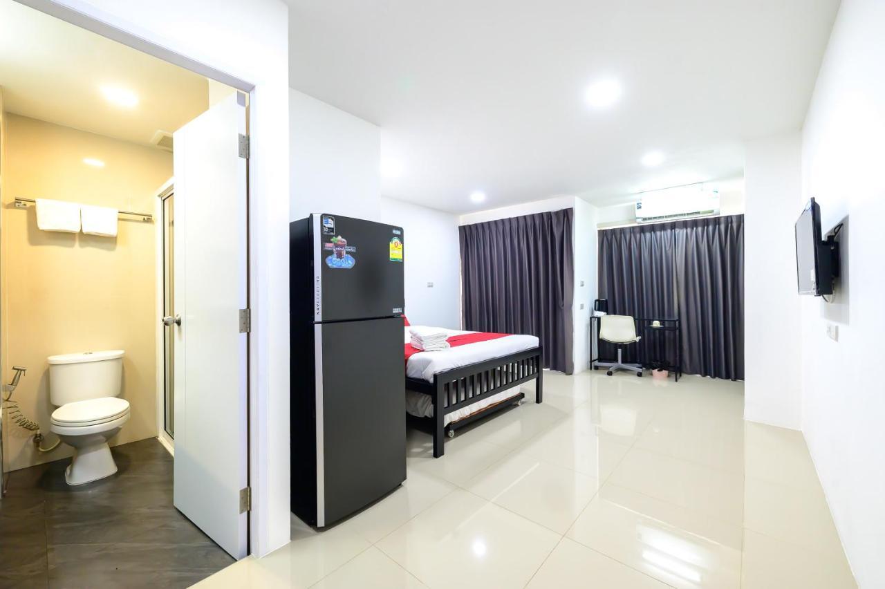 The Living Block Hotel Bangkok Ngoại thất bức ảnh
