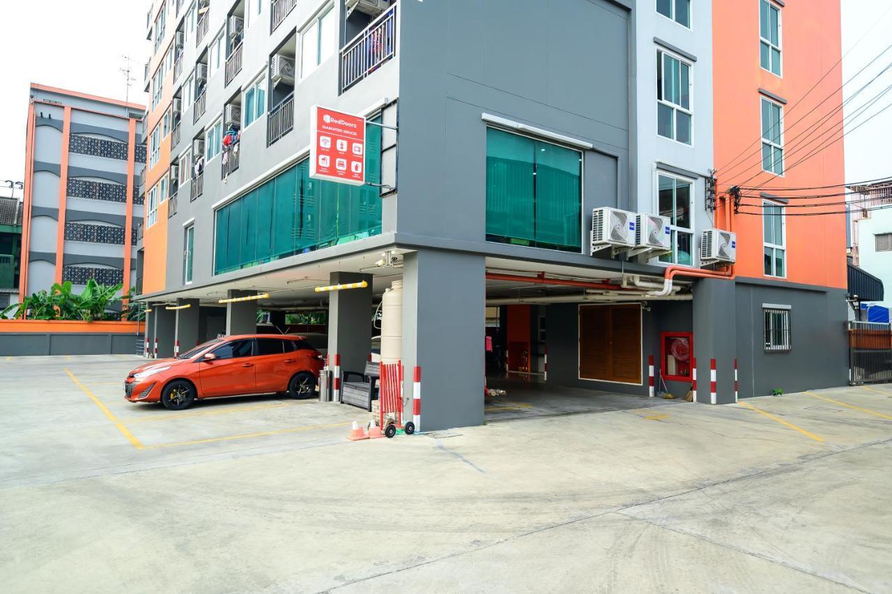 The Living Block Hotel Bangkok Ngoại thất bức ảnh